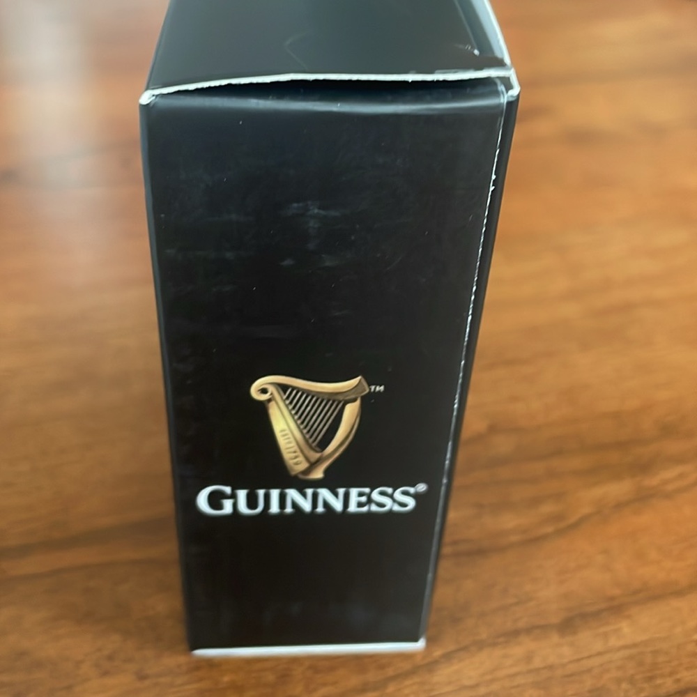 Guinness Men's Three Pack Sock Gift Box - Picture 10 of 12